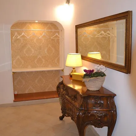 Domus Sanfelice Neapol